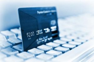 Tutela dei consumatori: divieto di sovrapprezzo nell’uso dei mezzi di e-payment