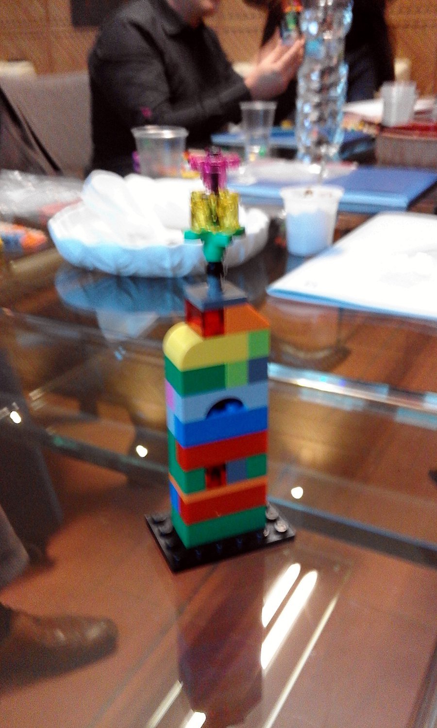 La torre di mattoncini costruita dal team ADLP durante la sessione di LEGO Serious Play